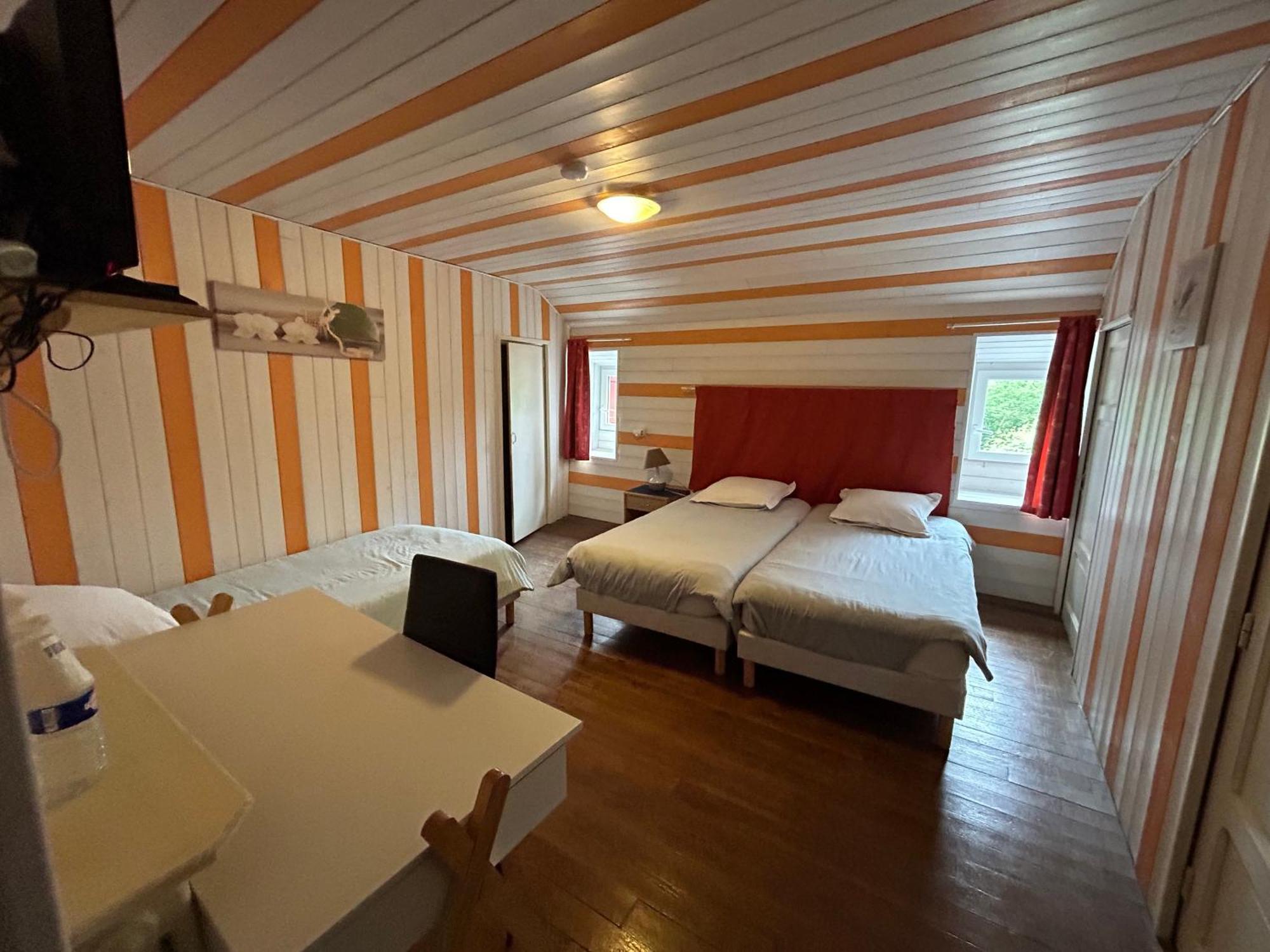 Chambres D'Hotes La Cheminee Tardets-Sorholus Exterior foto